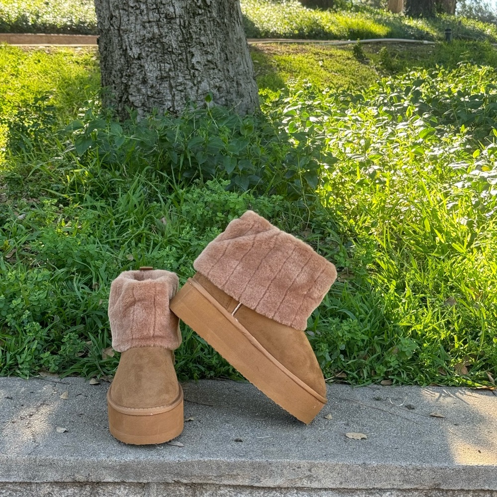 Chunky Platform Fur Boots - Picture 6 of 6